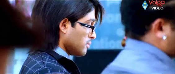 Kajal Aggarwal Lip Lock Aarya