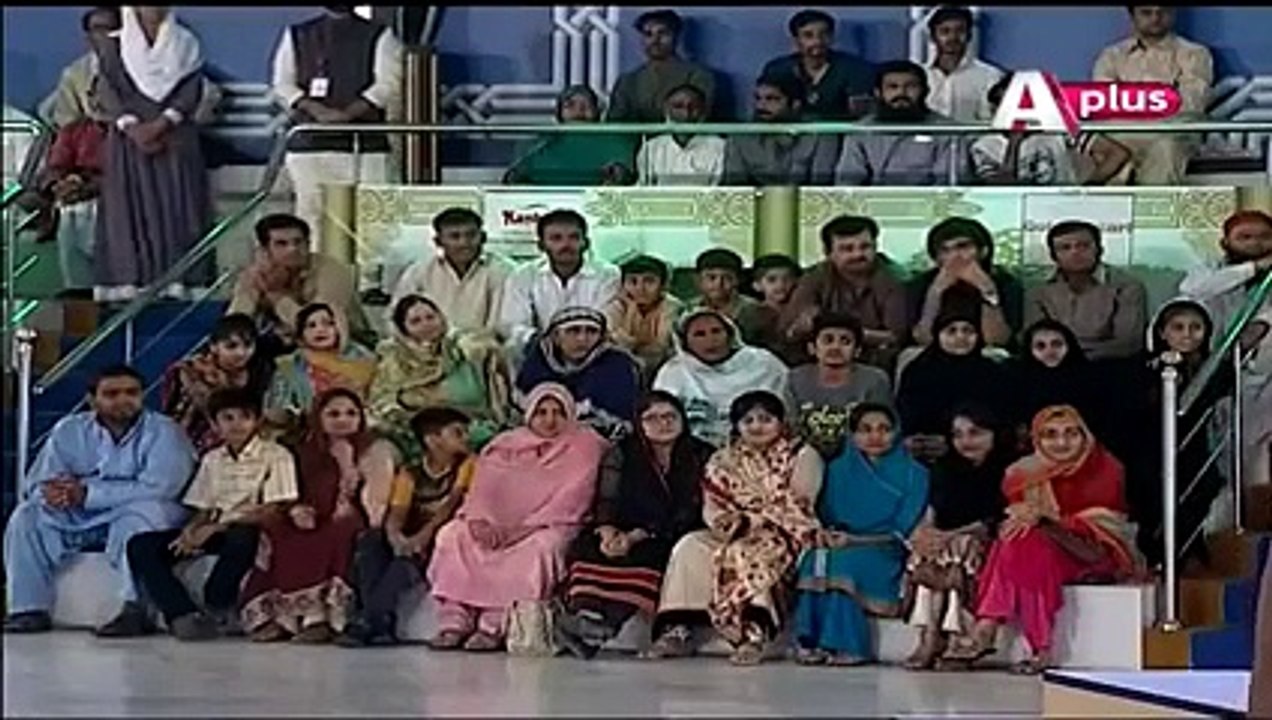 Non Muslim Actress Binita Surprised Everyone By Reciting Surah Ikhlas in Live Show