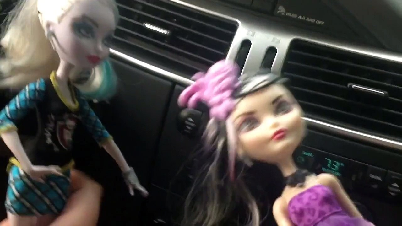 Faybelle and Duchess' VLog Around Town Part 1