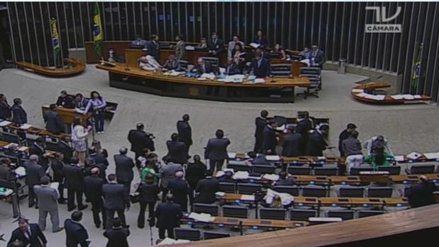 Câmara aprova projeto que limita gastos de campanhas eleitorais