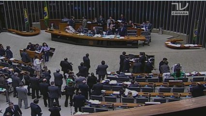 Câmara aprova projeto que limita gastos de campanhas eleitorais