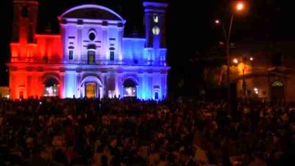 La Catedral de Asunción hierve de fervor y folclore para recibir al papa