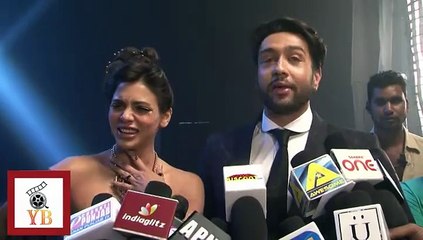 Hot Sara Loren Shows Off Her Huge Cleavage  At On location Of Movie Isqe Click