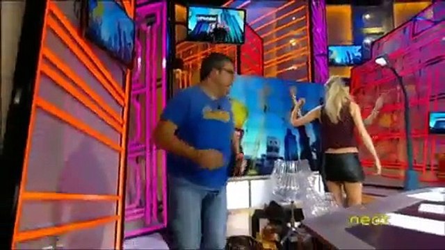 Dani le da una bofetada a flo otra movida imitacion Pablo