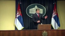 Le Premier ministre serbe caillassé à Srebrenica : 