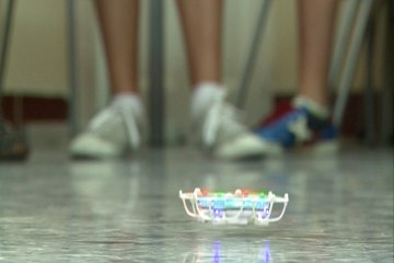 'ConMasFuturo' enseña a montar y pilotar drones