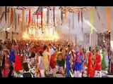 Dhandiya attam ada song from  Kadhalar Dhinam movie