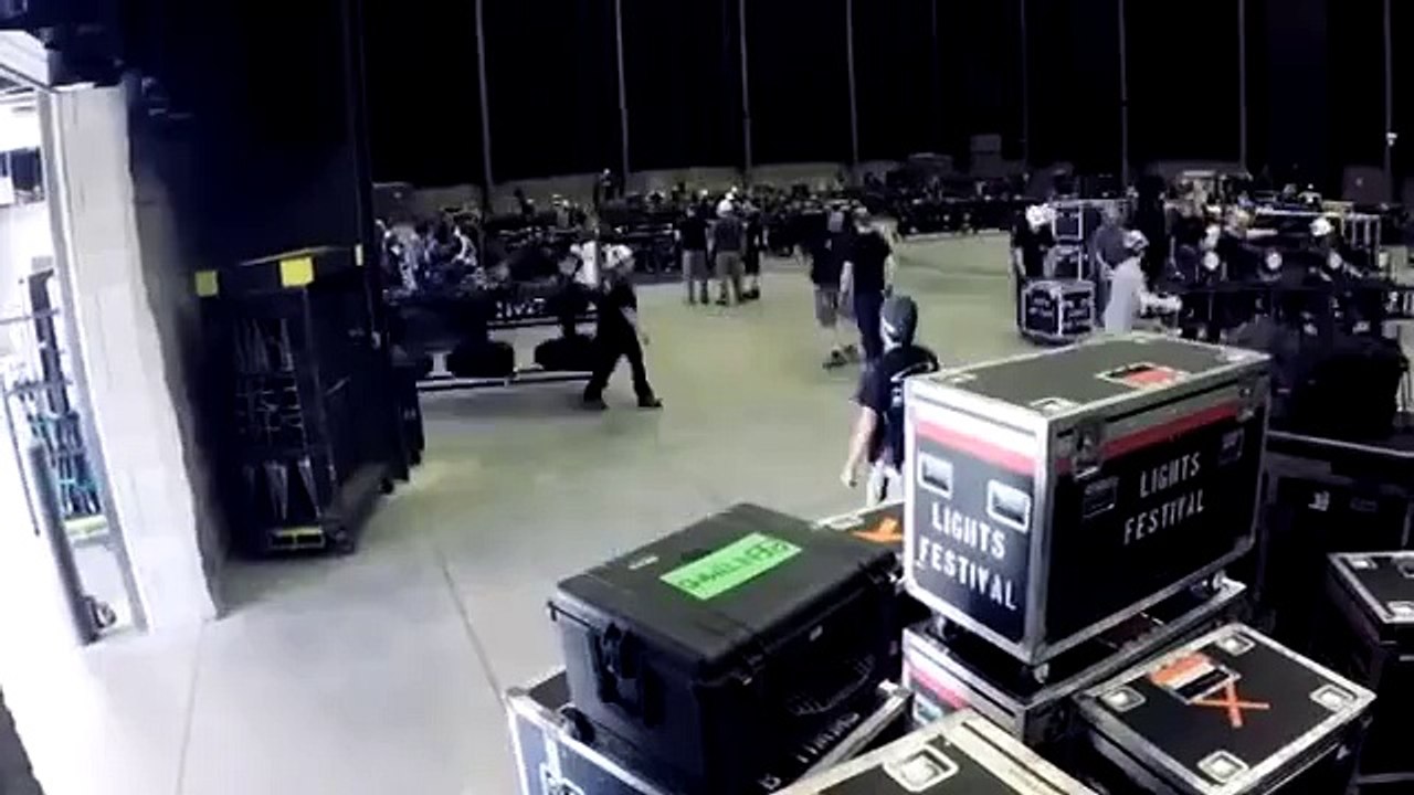 1989 Tour Behind The Scenes #1 - The Stage!