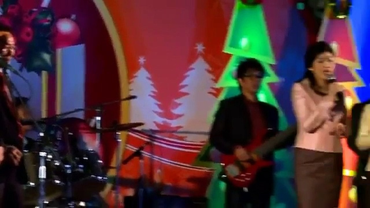 นายกฯร้องเพลงอวยพรปีใหม่+เพลงรัก