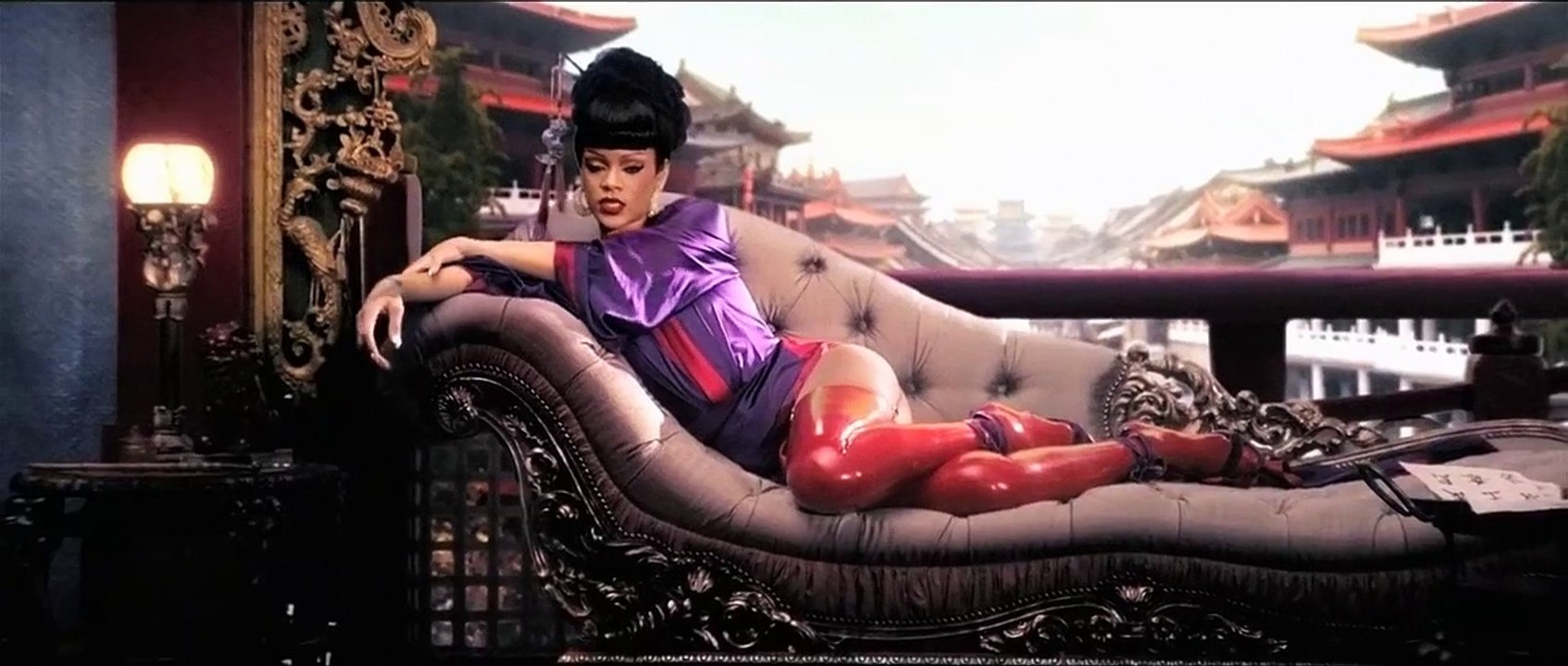 Coldplay - Princess Of China ft. Rihanna