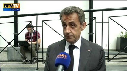 Sarkozy appelle Hollande à "se ressaisir" dans le dossier grec