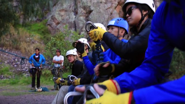 Escalade, rendonnée, via ferrata et enfin telepherique impressionnant : expérience magique au perou