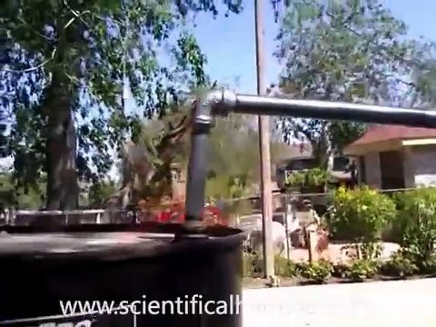 Homemade oil refinery. Turning plastics into oil