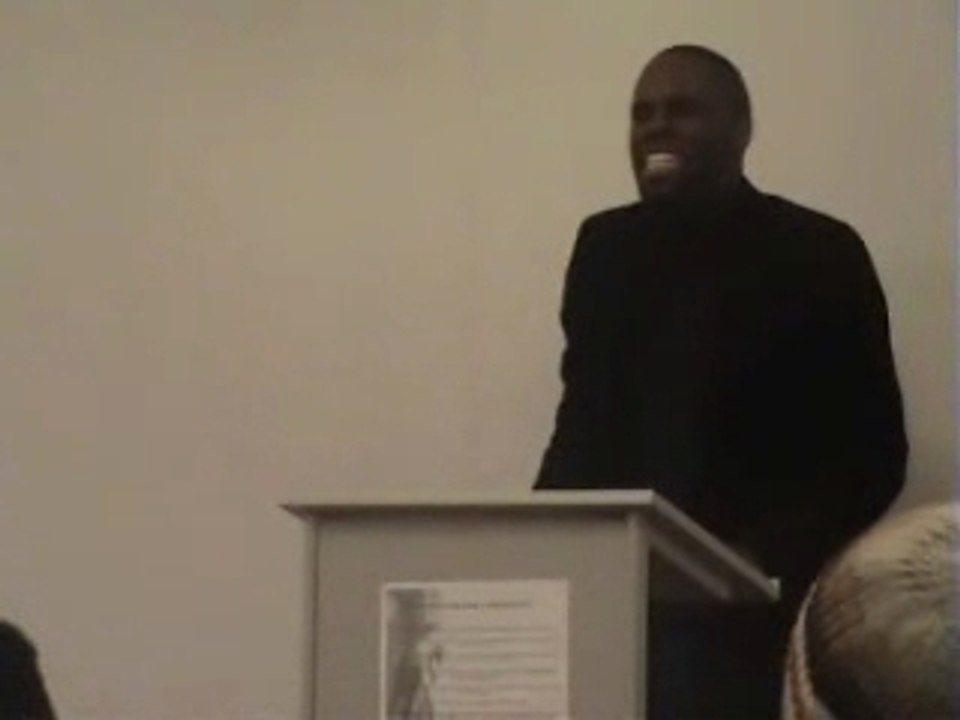 Kémi Séba ARRETE ce matin par la section anti-terroriste