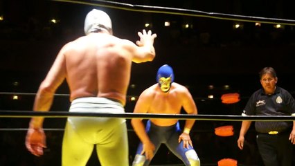 El Hijo del Santo y Blue Demon Jr. en Chicago 19/5/12