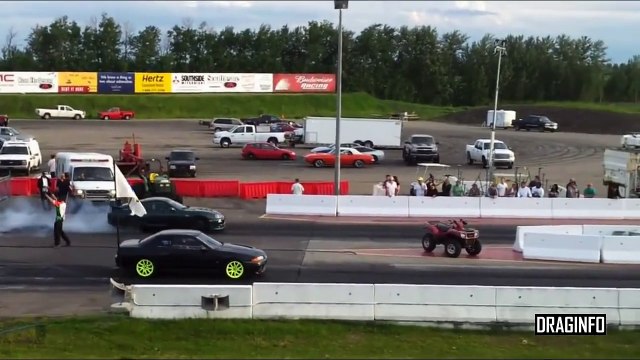 Toyota Supra Twin Turbo Vs Nissan Skyline GTR R32 Drag Race