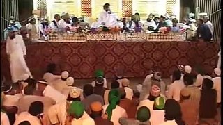 Mufti Hanif Qureshi Reply Sayedon sy Pyar Q karta hon....?   2015 in Karachi