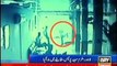 LAHORE, COLLEGE CASHIER NAY BANK MAY GHUS KER 3 LOGON KO MAR DALA, FOOTAGE MIL GAI, 9 JULY, 2015