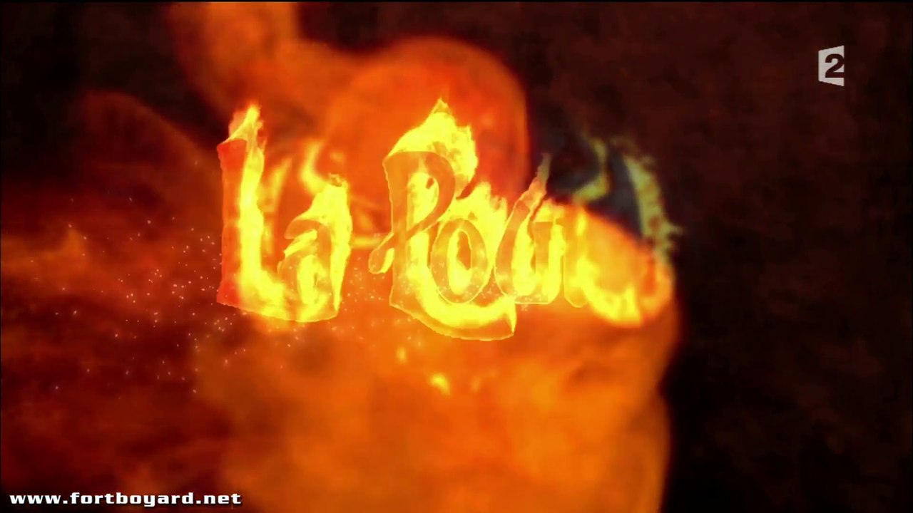 Fort Boyard 2015 : duel de la Poutre (version 2) entre Camille Lou et Ariane la Spartiate (émission du 11 juillet 2015)