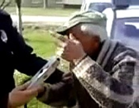 Great ! -Police Alcohol Control in Serbia - Guy is completely drunk