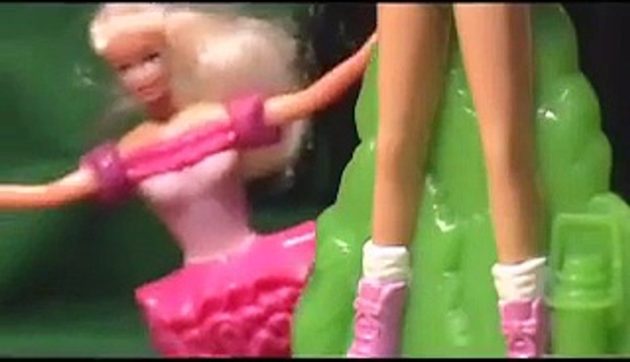 OMG! This girl is sooo hot![1]