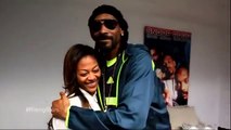 Snoop Dogg awards a UCLA student with the 2014 UNCF Rising Star Scholarship