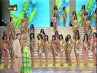 Η Ελένη Μενεγάκη στα καλλιστεία του 2005