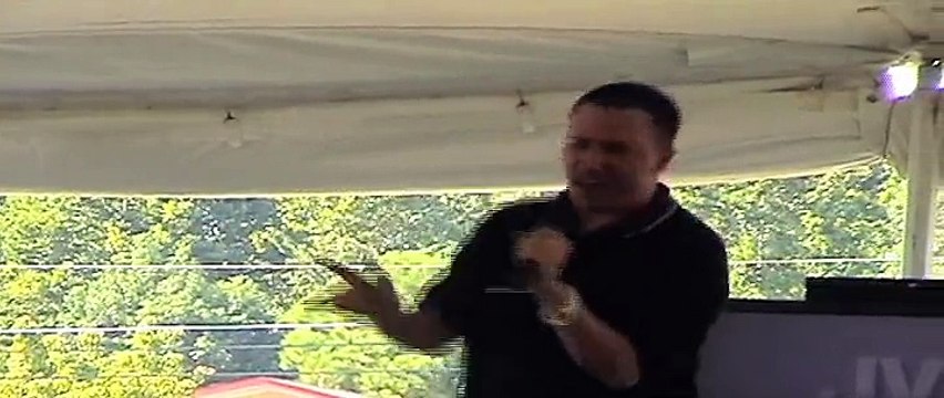 Doug McClure sings Blueberry Hill/Can't Stop Loving You Elvis Week 2004