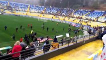 Batalla campal en la Copa Chile: suspenden Everton-Wanderers (VIDEO)