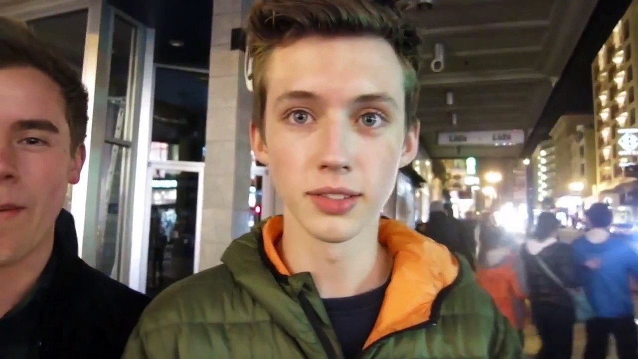 Kiss Me (Troye Sivan)