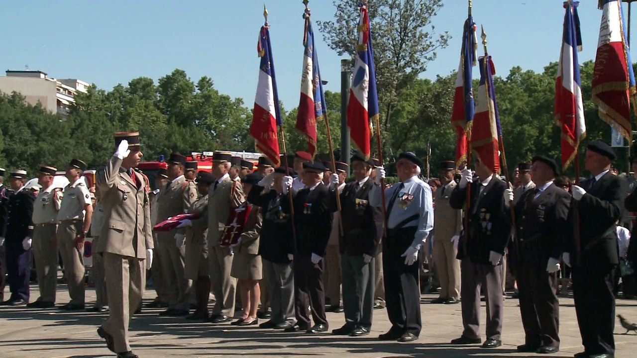 Brive - Cérémonie militaire et défilé du 14 juillet 2015