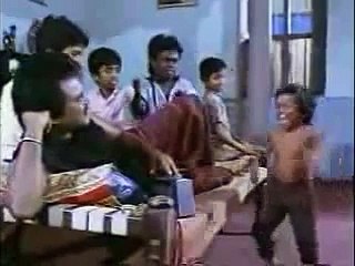 Garoto Indiano Dançando