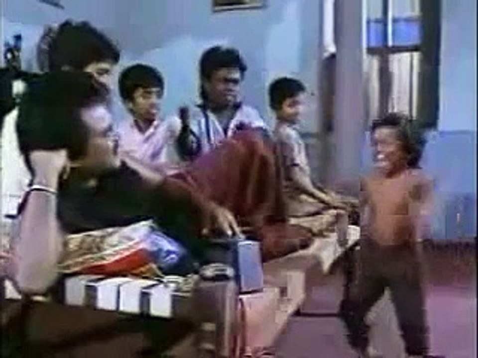 Garoto Indiano Dançando