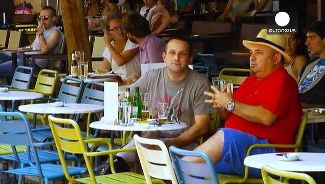 Греки хотят остаться в евро