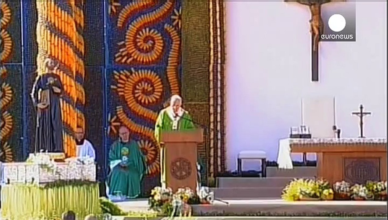 Papst besucht Arme, Gefangene und Ureinwohner