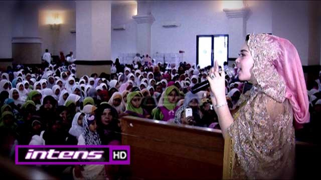 Syahrini Berbagi dengan 2500 Anak Yatim - Intens 13 Juli 2015