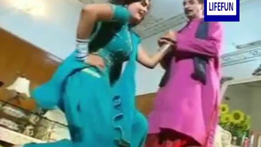 Aima Khan Iftikhar Thakar dance  HD - video dailymotion