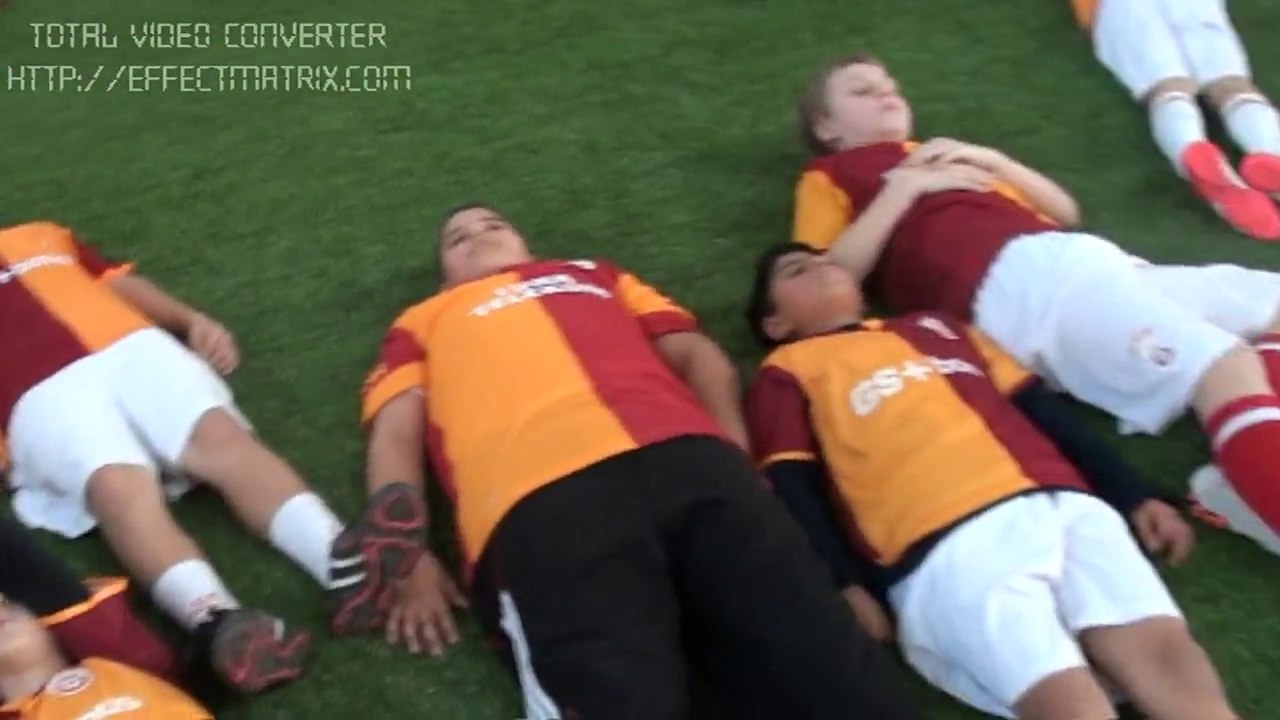 Galatasaray Kayseri Merkez Futbol Okulu Şiiiiiiiiii :)