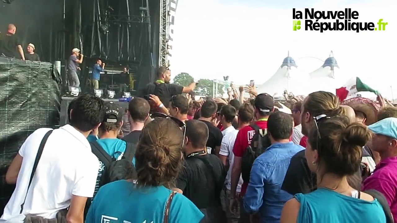 VIDEO. Tours. Quand Massilia sert le pastis au milieu du concert à Terres du son