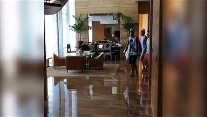 Neymar Does A Hilarious Gangster Intro To Las Vegas With His Friend On Vacation!