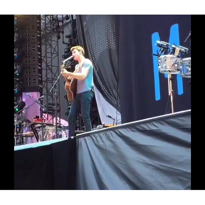 Shawn Mendes in New York with the 1989 Tour Taylor Swift (videos by Leo)