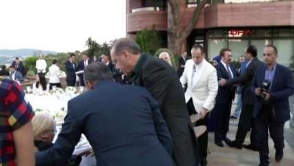 Erdoğan'ın iftarında ezanı Ceceli okudu