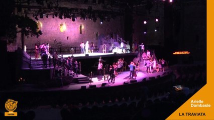 « La Traviata » au Festival de Carcassonne, rencontre avec Arielle Dombasle :