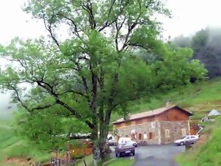 COMPOSTELLE 1ere étape sur Camino Francés  Saint-Jean-Pied-de-Port  Roncevaux 28 km.wmv