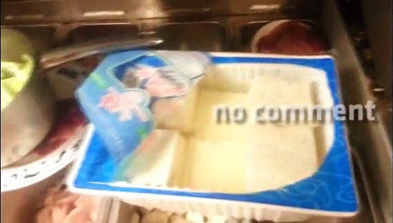 Il décide de visiter les cuisines d'un restaurant asiatique, no comment