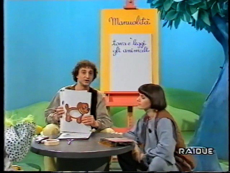 L'Albero Azzurro: Lingue Straniere E Inventate