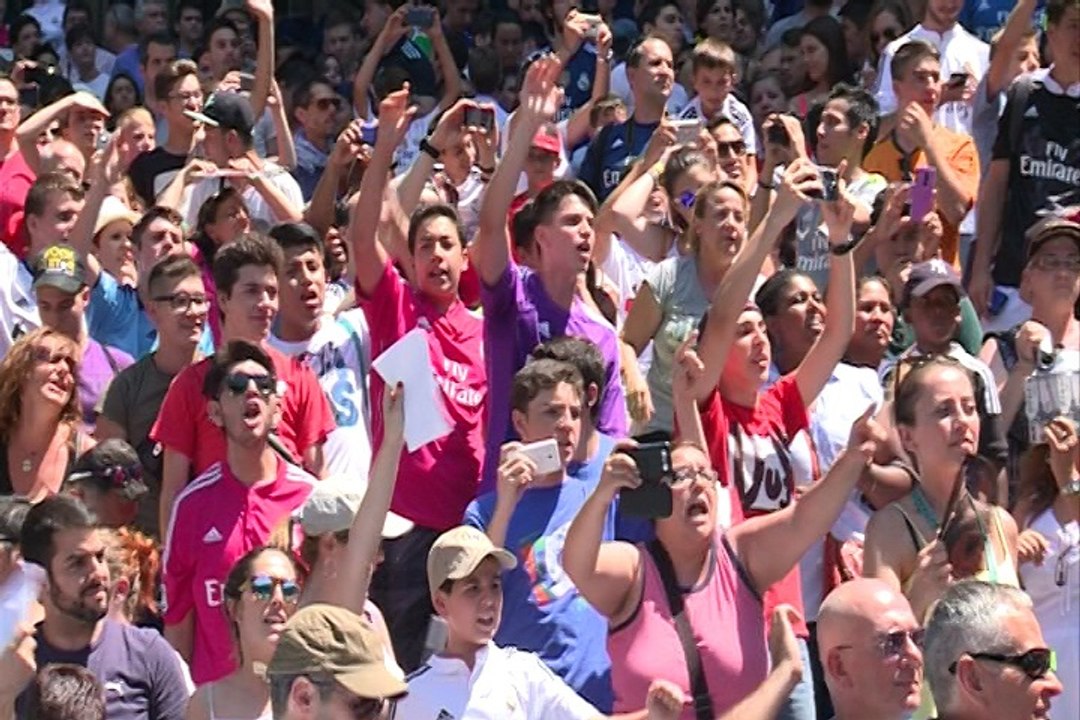 Afición del Real Madrid pide la dimisión de Florentino