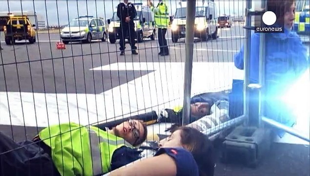 حرکت اعتراضی فعالان محیط زیست موجب لغو ۱۳ پرواز فرودگاه هیترو لندن شد