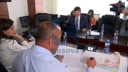 Ramush Haradinaj e përplas hartën dhe e quan gënjeshtar Murat Mehën - 13.07.2015 - Klan Kosova