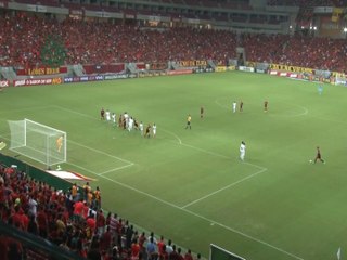 Paredão! Prass faz milagres contra o Sport